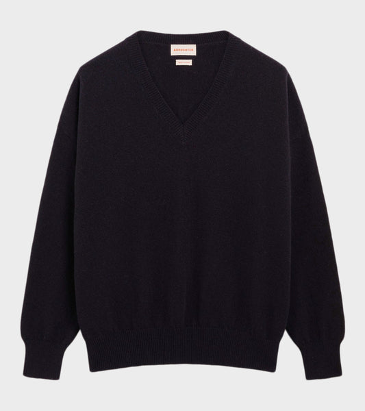 Innes Slouch V-Neck Geelong Lambswool Black