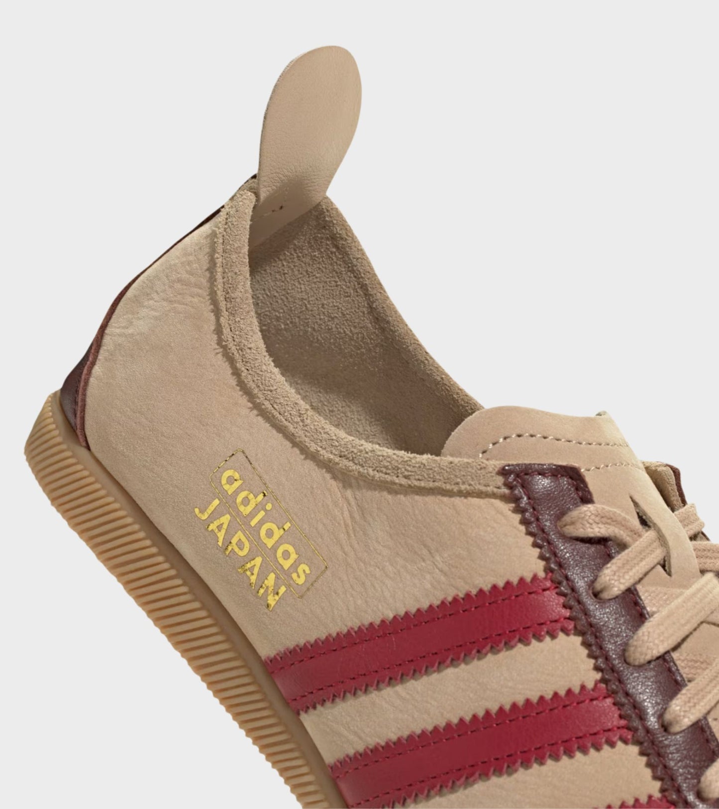 Japan Magic Beige/Team Victory Red/Gold Metallic