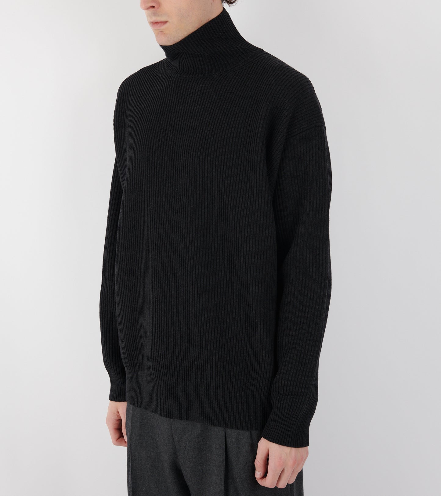 Super Fine Wool Rib Knit Turtle Black