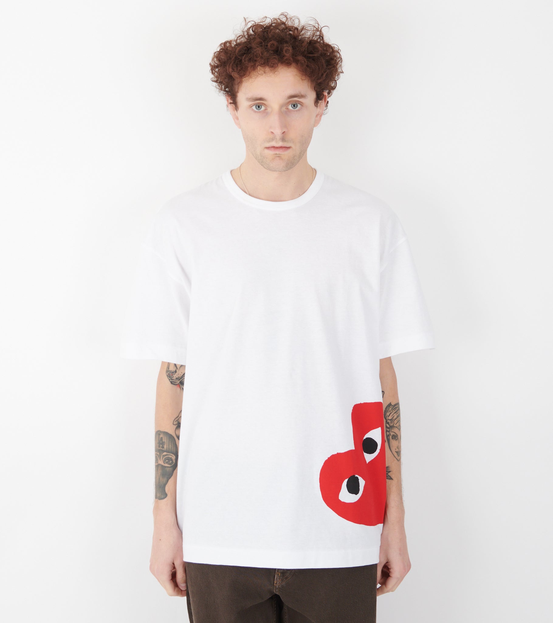U Oversize Big Red Low Heart T-shirt White – Dr. Adams