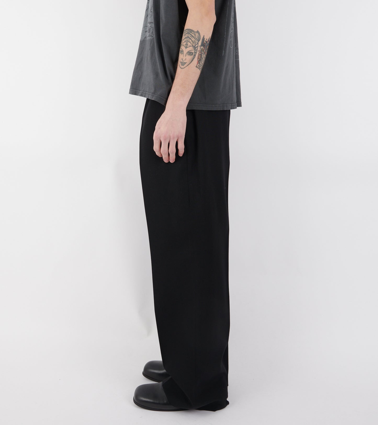 Borrowed Chino Coarse Black Gabardine
