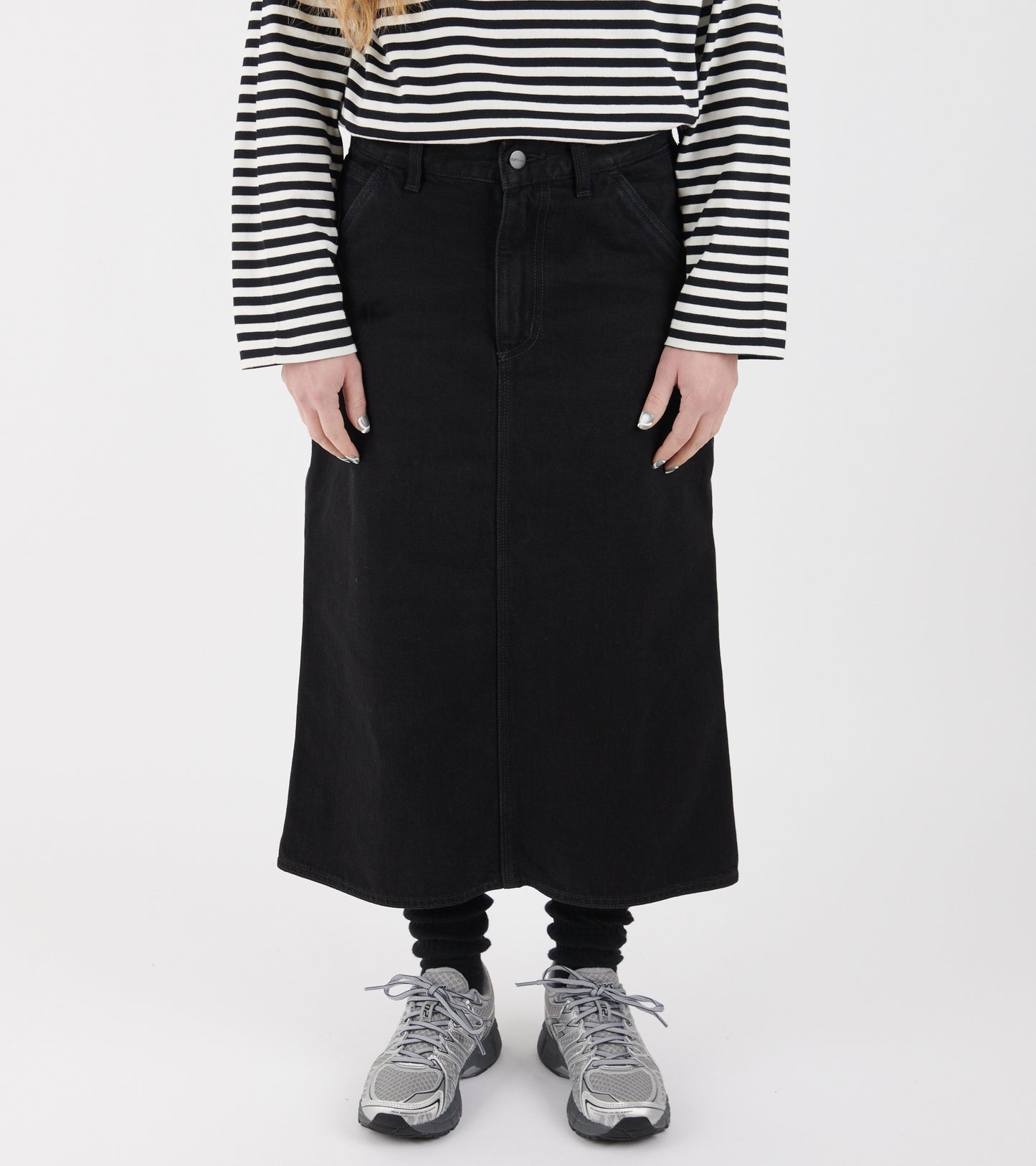 W Single Knee Skirt Black Stone Washed