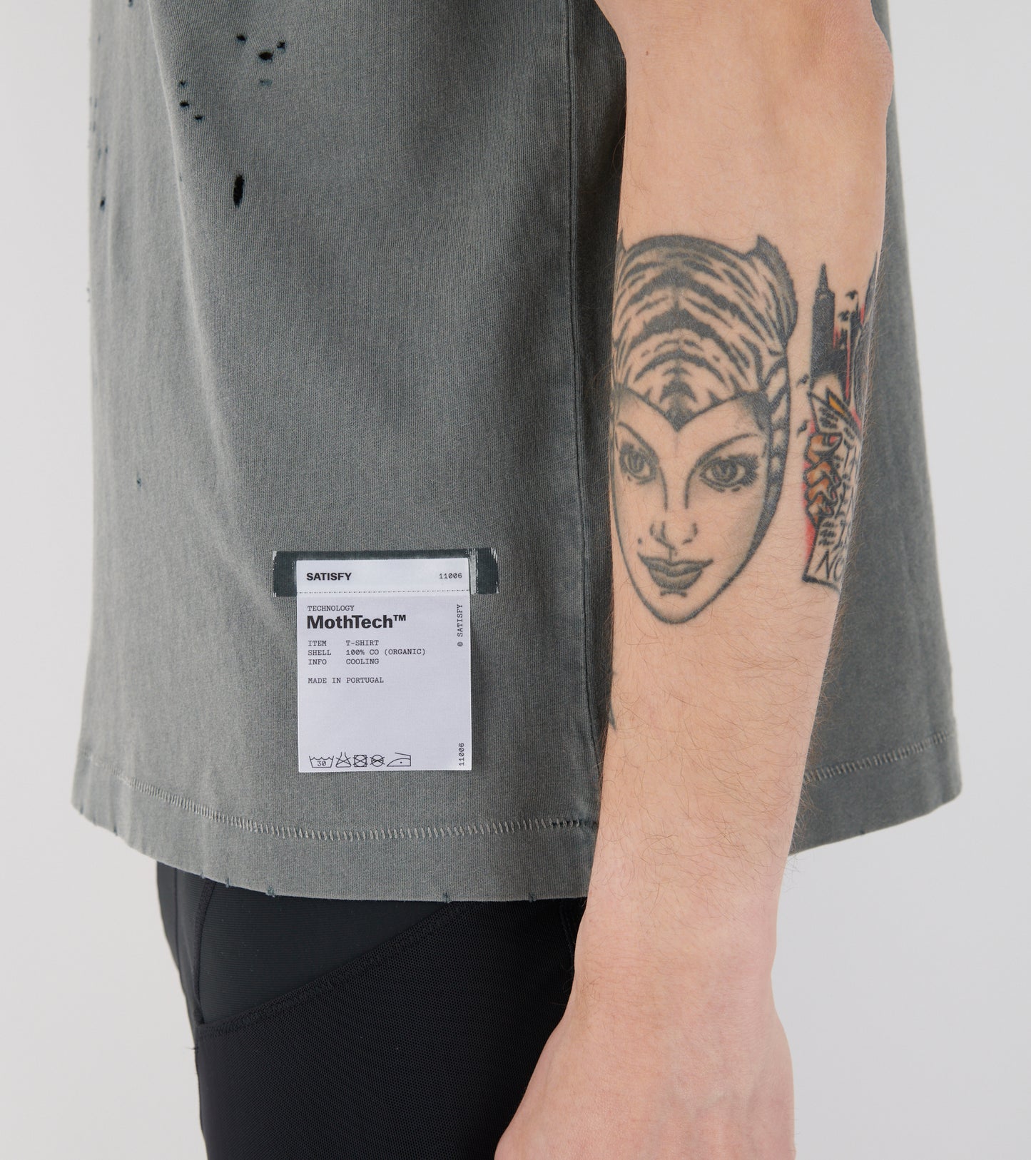 MothTech T-shirt Faded Black WA