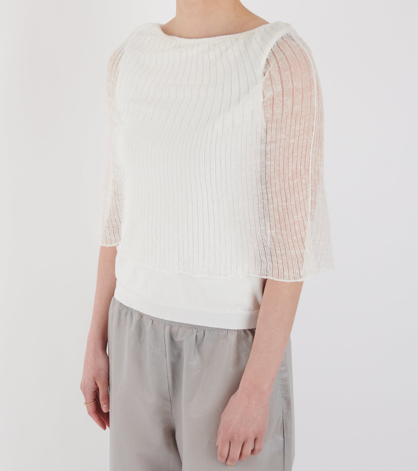 Saphira Cape Top Off-white