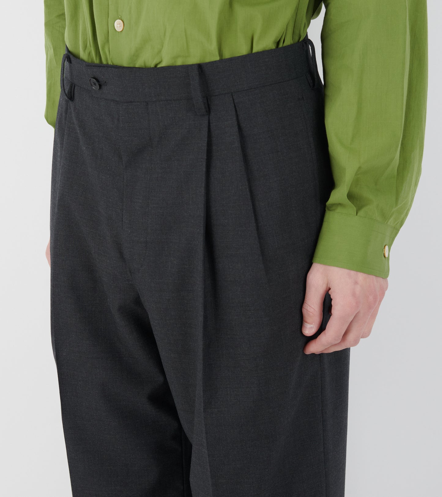 Ultra Fine Tropical Wool Two-tuck Slacks Top Charcoal