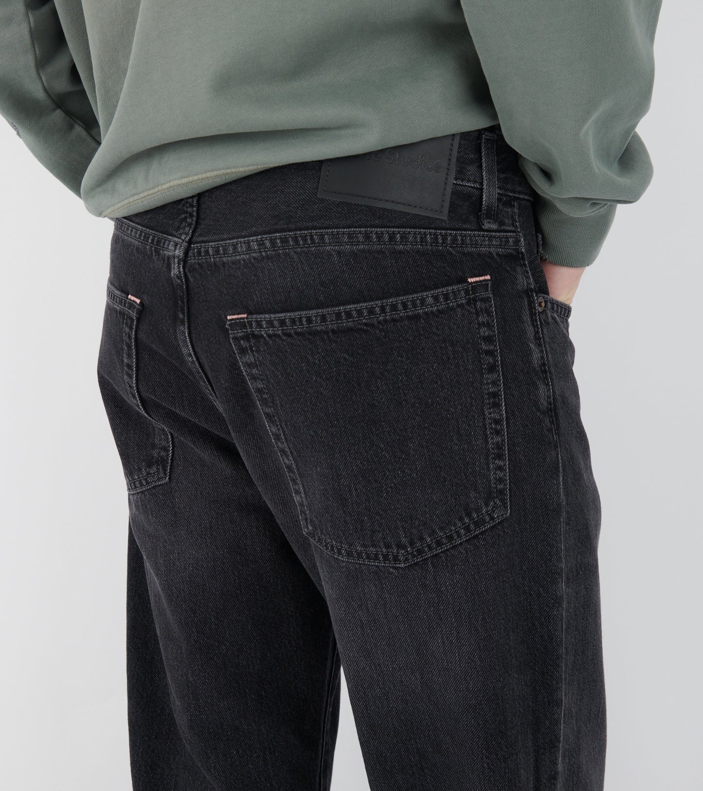 2010M Regular Fit Jeans Vintage Black