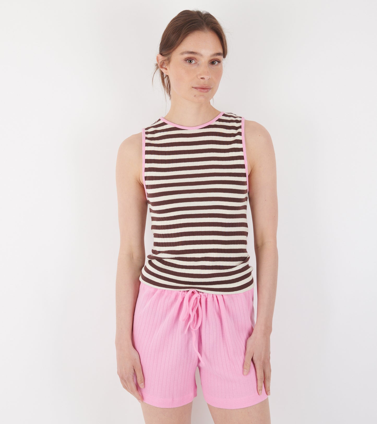 Nova Shorts Solid Color Light Pink