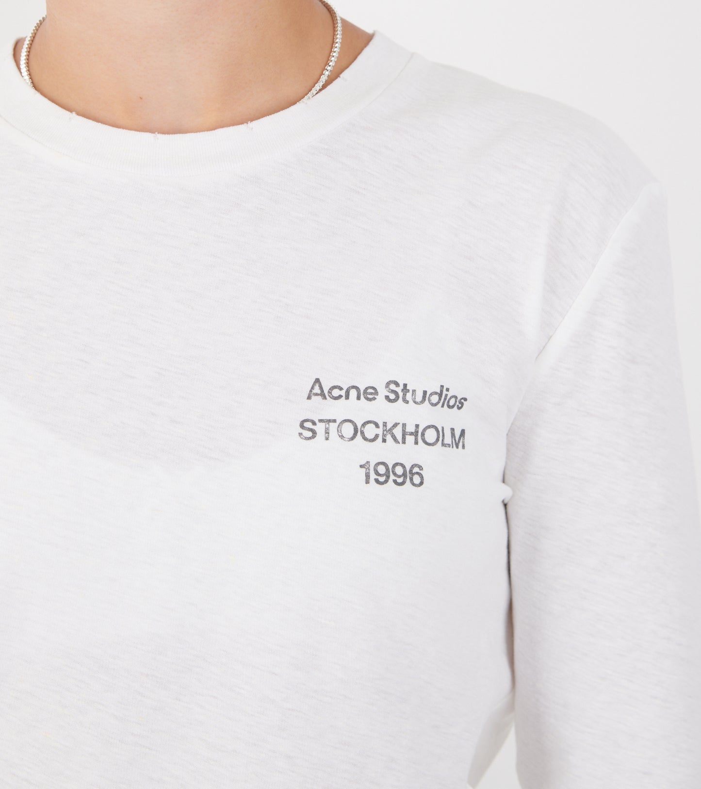 Distressed Logo L/S T-shirt Off-white