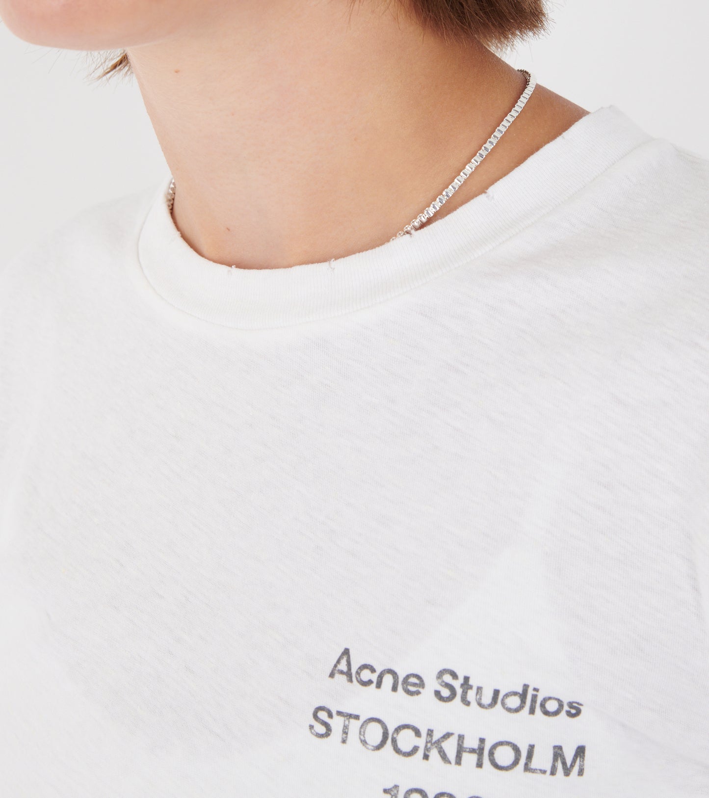 Distressed Logo L/S T-shirt Off-white