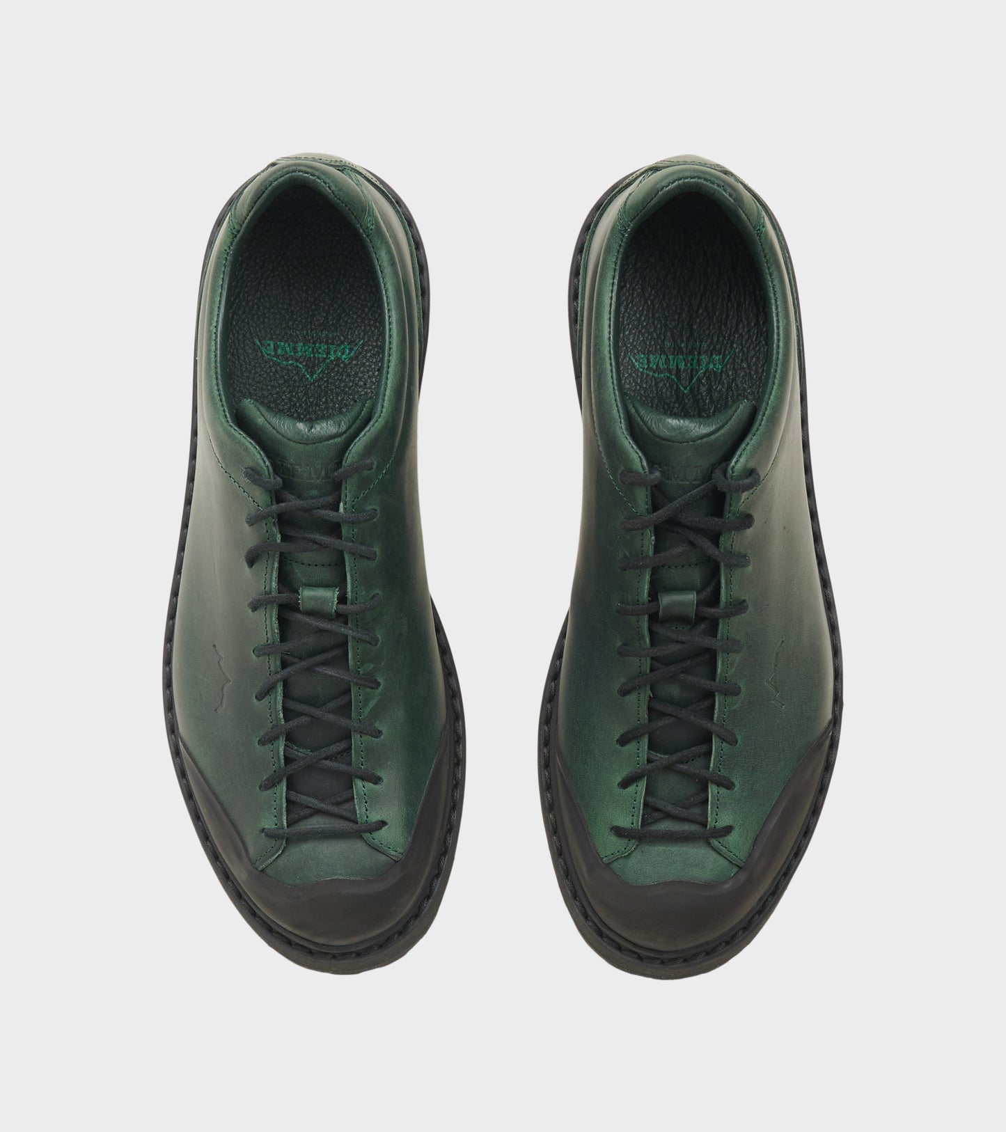 Ampezzo Waxed Leather Cold Pine
