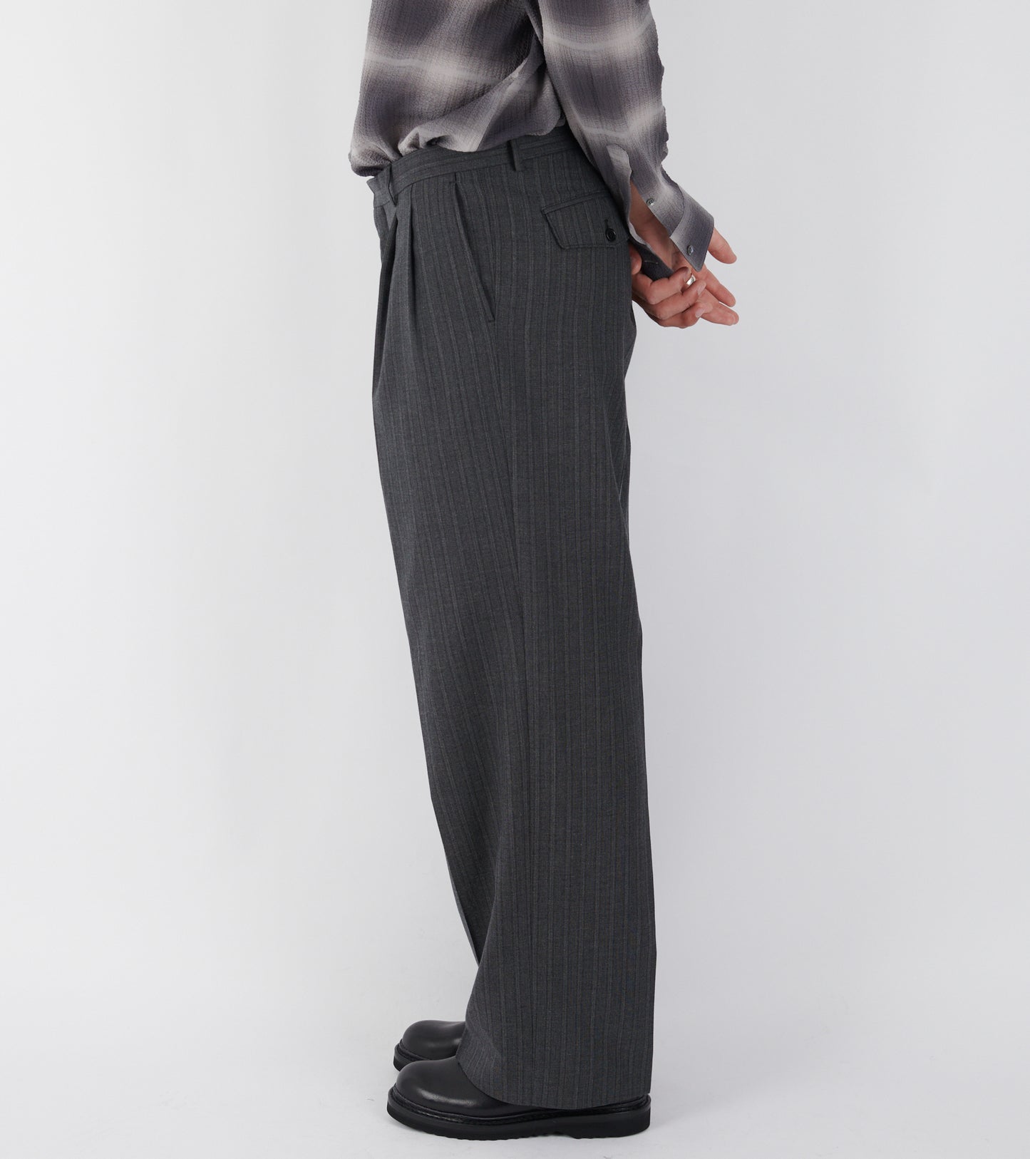 Wide Pleated Trousers Anthracite
