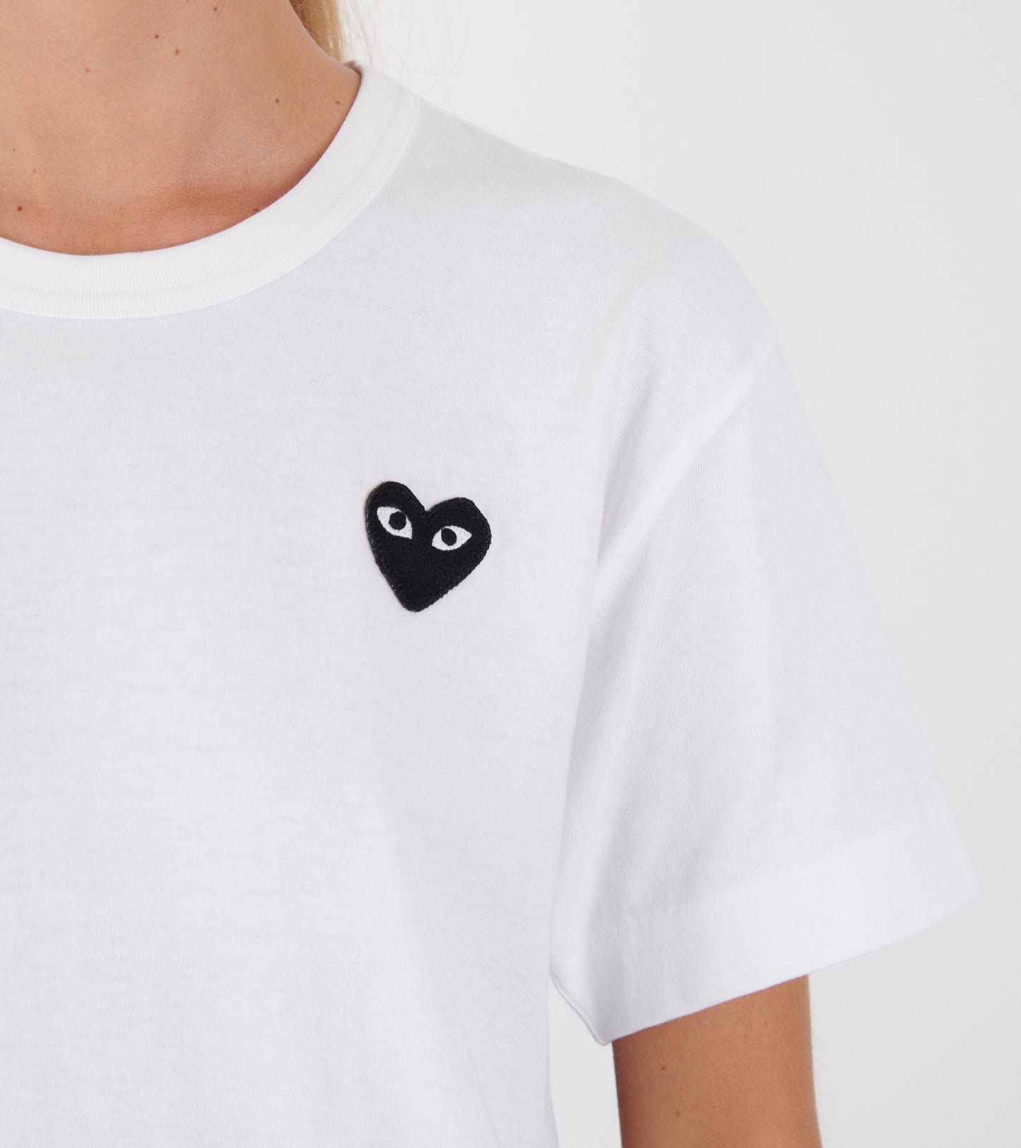 U Black Heart Print T-shirt White