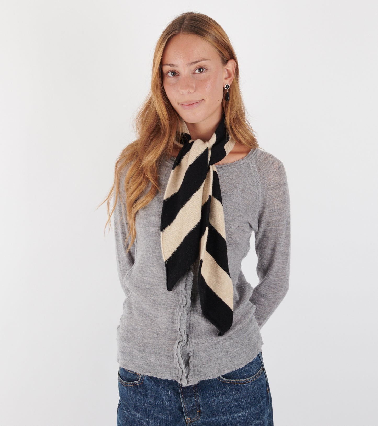 Small Diagonal Stripe Scarf Black/Oatmeal