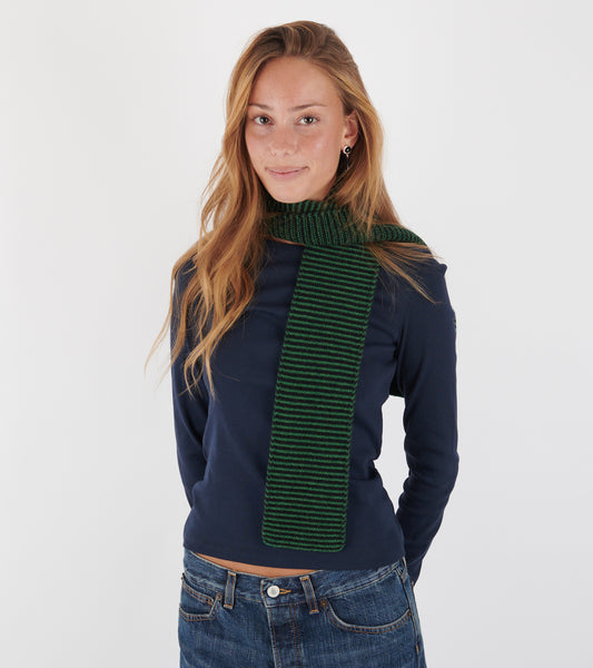 Small Garter Stitch Scarf Black/Asparagus