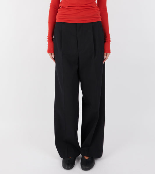 Light Wool Max Gabardine Two-Tuck Slacks Top Black