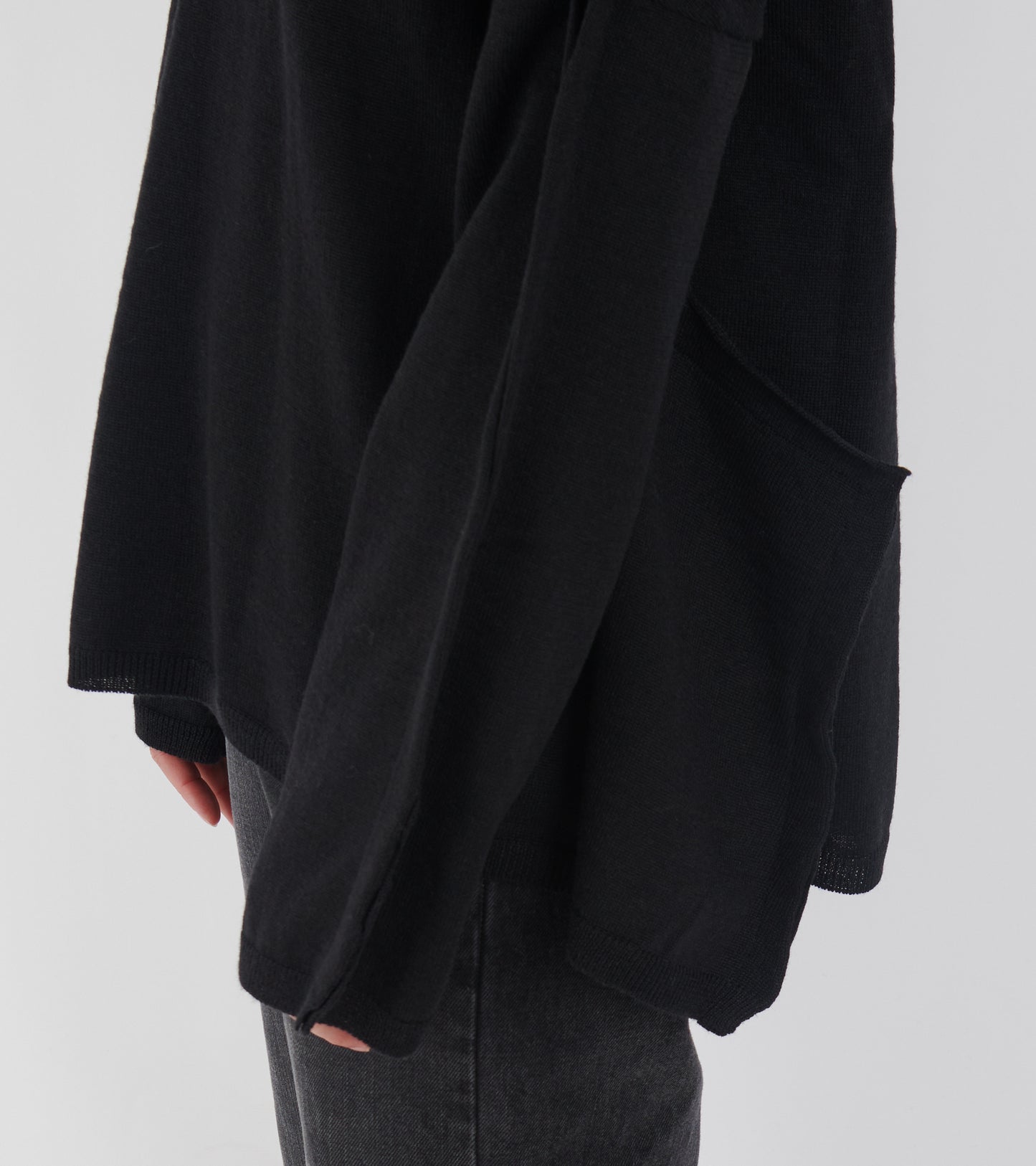 Square Sweater Black