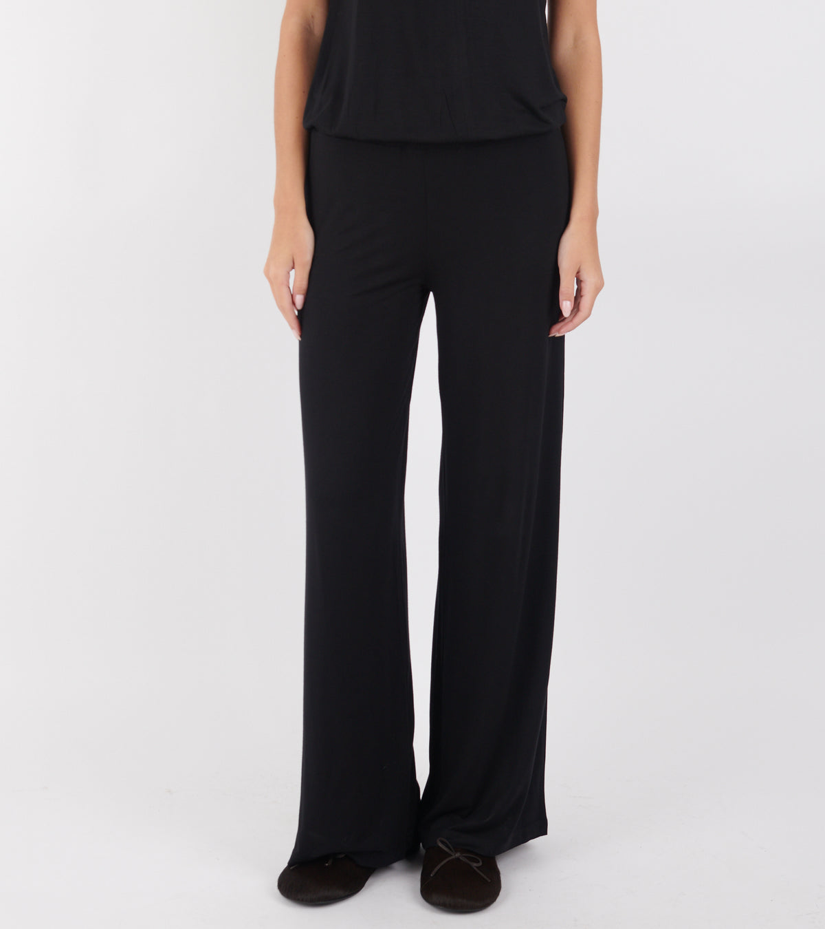 Moment Pants Regular Length Black