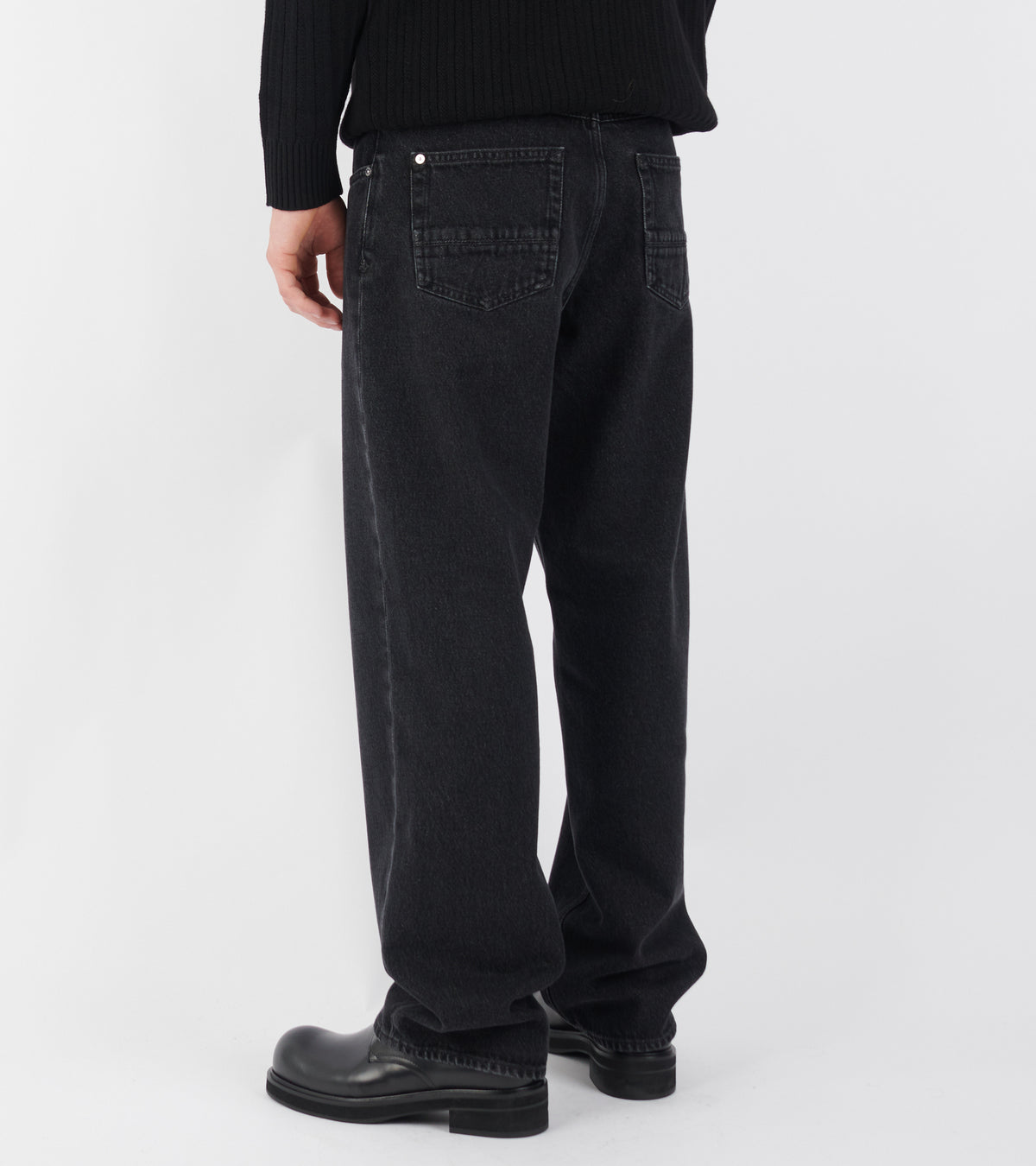 Loose Jeans Black Denim Medium Grainy Wash
