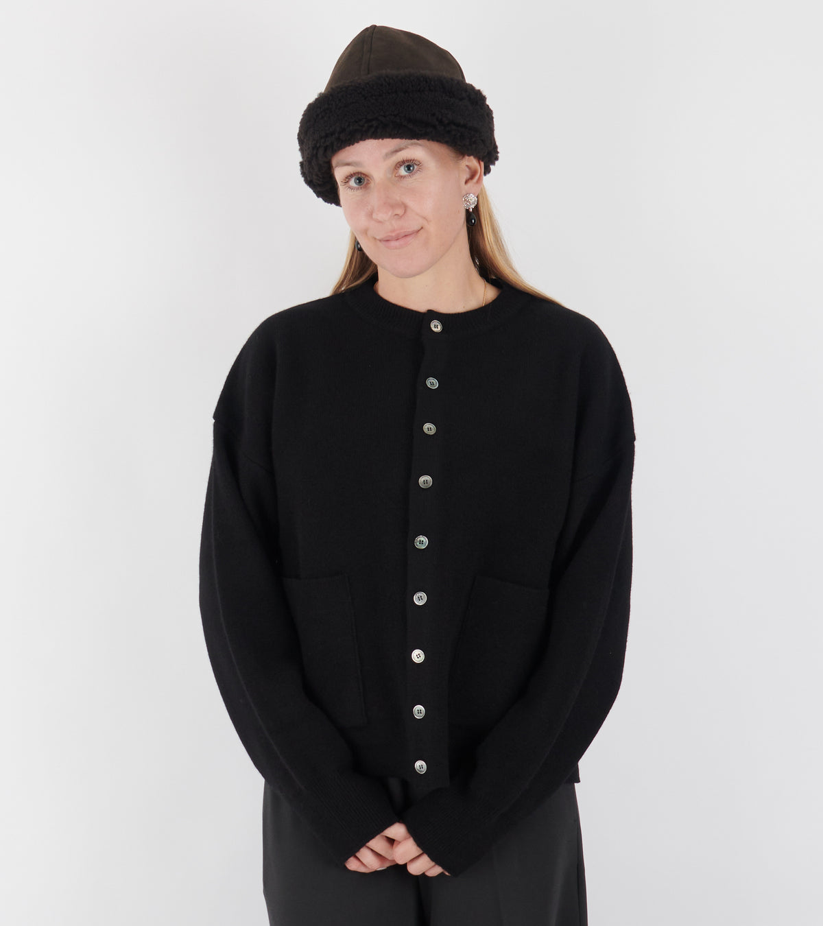 Merino Round Cardigan Black