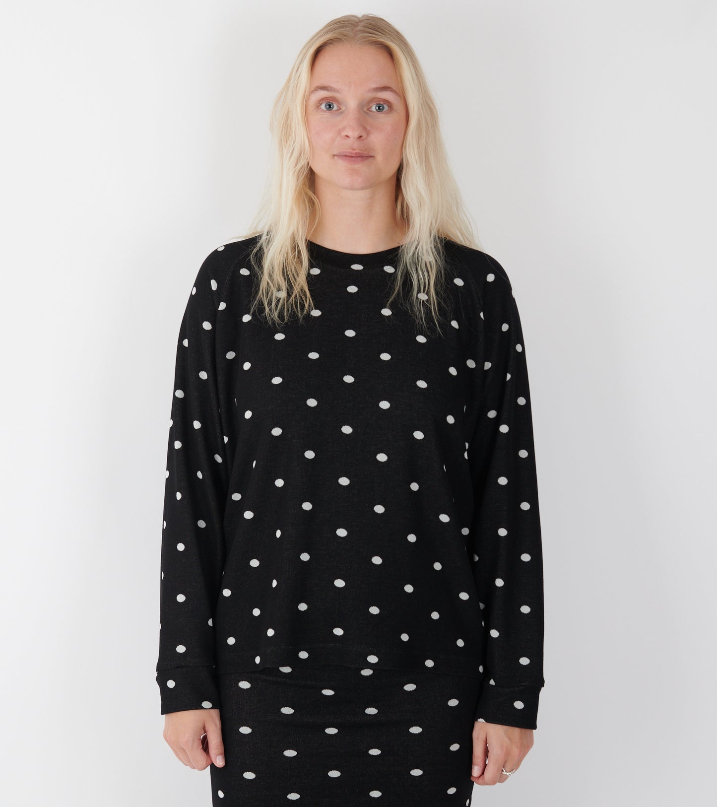 Jaquard Dot Sweat Black/Ecru