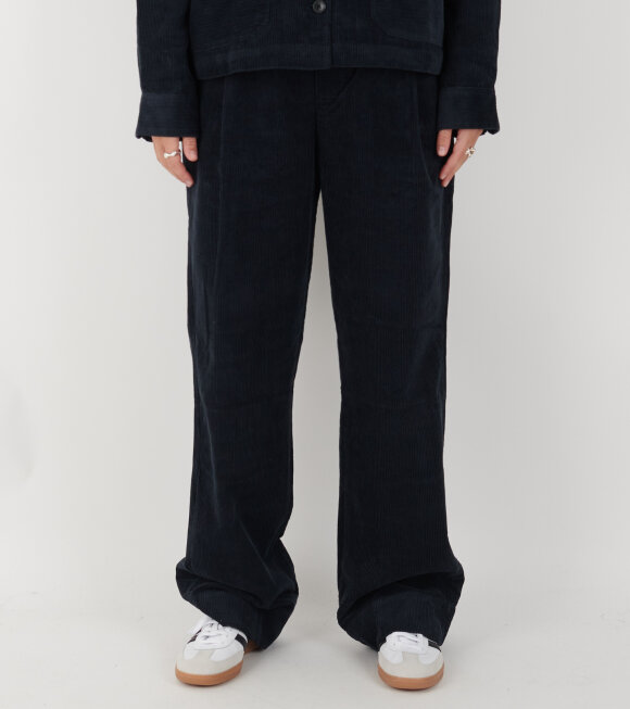 Aiayu - Billy Pant Corduroy Black Navy 