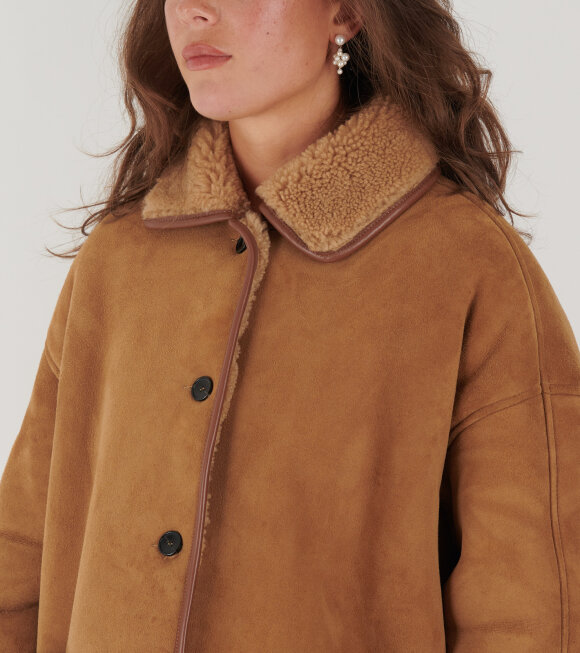 Cawley - Suede Back Curly Hair Avis Jacket Tan