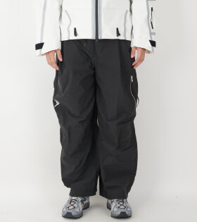 66 North - Hringbraut Cargo Pants Black