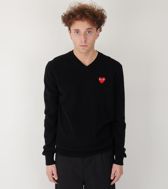 Comme des Garcons PLAY - U Red Heart V-neck Knit Black