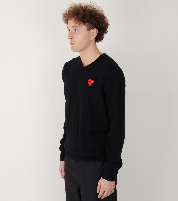 Comme des Garcons PLAY - U Red Heart V-neck Knit Black