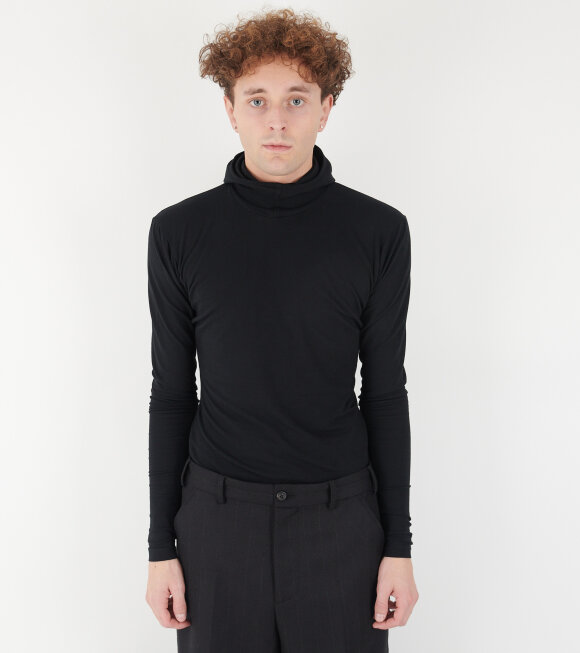 P.L.N. - Underlayer Longsleeve Black