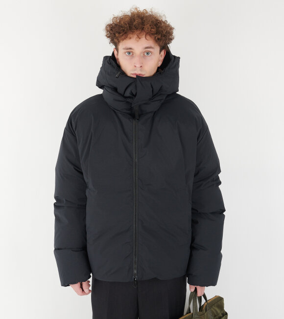 66 North - Aegissida Reversible Down Jacket Black