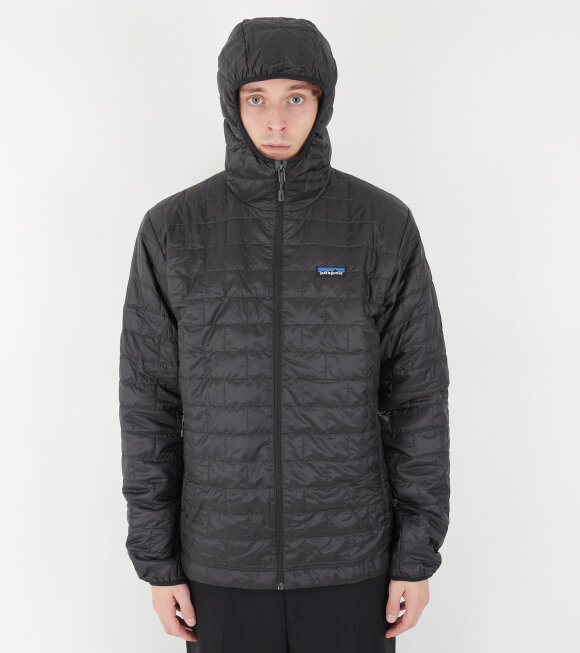 Patagonia - M's Nano Puff Hoody Black