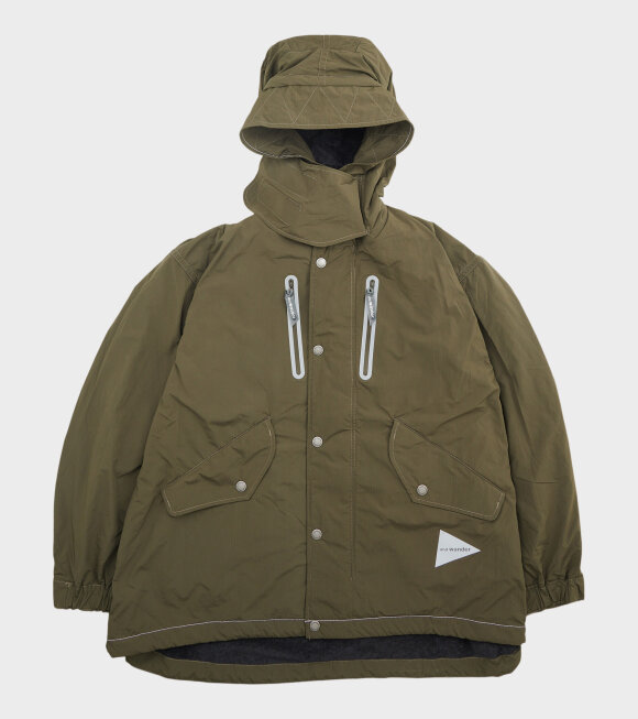 And Wander - Fishtail Octa Coat Army Green