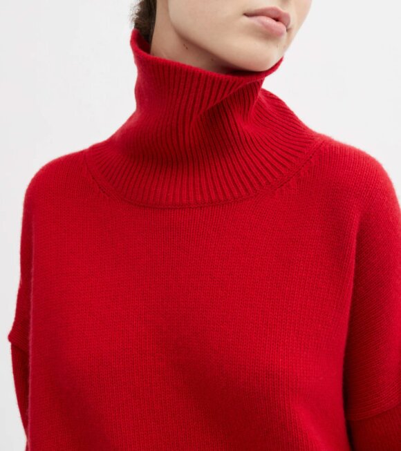 Skall Studio - Silene T-Neck Aurora Red