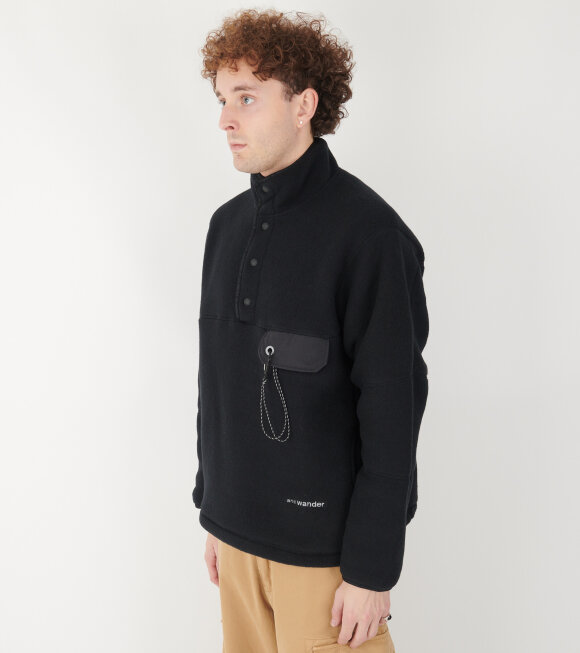 And Wander - Wool Fleece Pullover Black 