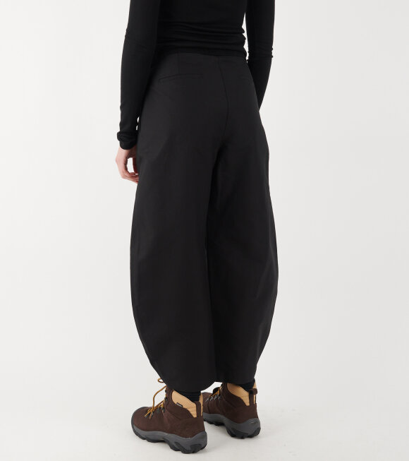 Amomento - Curved Leg Pants Black