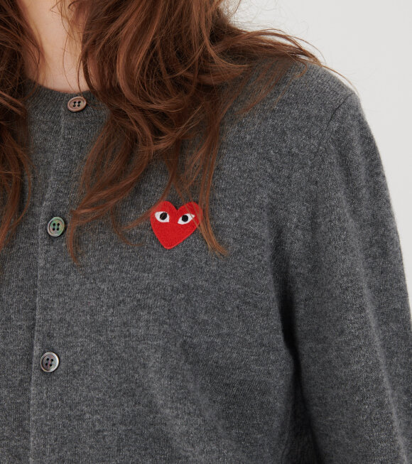 Comme des Garcons PLAY - U Red Heart Round Neck Cardigan Grey