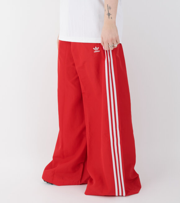 Adidas  - Oversized Trackpants Better Scarlet/White