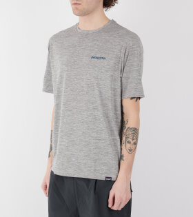 M's Cap Cool Daily Graphic Shirt Waters Feather Grey